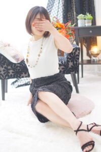 週の疲れは“奥様の癒やし”で! 明日木曜日はご予約狙い目です!